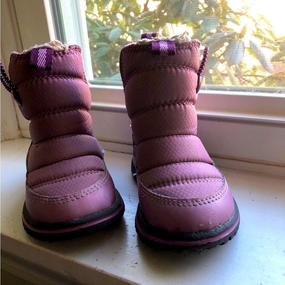 LL Bean Snow boots toddler size 5 pink